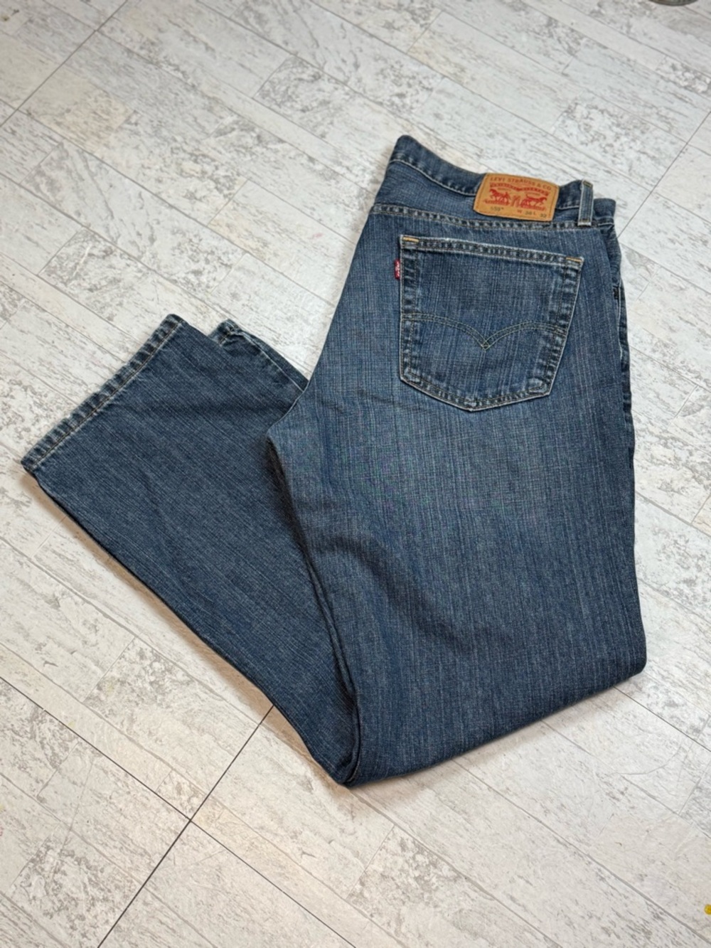 Levi’s 559 Relaxed Straight Jeans Men’s 36x32 Dark Wash Classic Denim